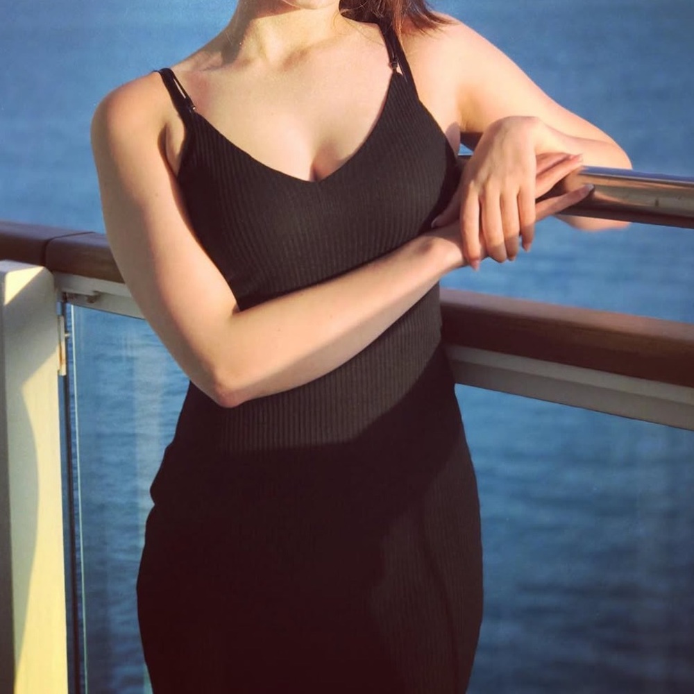 Express midi dress 🖤
